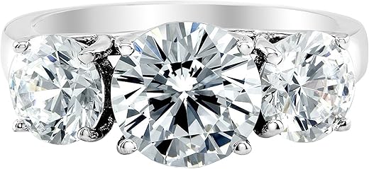 Brilliant or Boring? Understanding Diamond Color for Your Engagement 1 Brilliant or Boring? Understanding Diamond Color for Your Engagement
