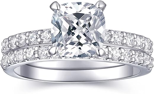 Clicks or Clinks? Navigating the Online Engagement Ring Dilemma 1 Clicks or Clinks? Navigating the Online Engagement Ring Dilemma